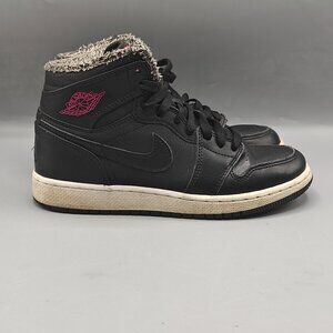 Nike Air Jordan 1 Retro High Black/Pink/ White 332148-014 Youth Size 4.5 Y